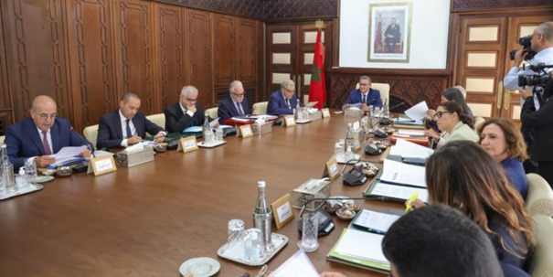 أخنوش يعلن التجاوب مع مطالب المحتجين ويأسف لسقوط 3 وفيات في أحداث الشغب