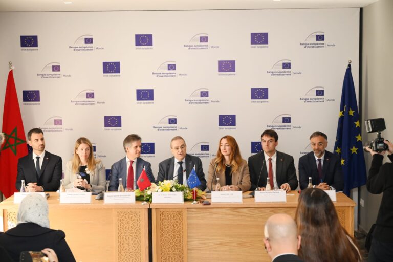 الاتحاد الأوروبي يجدد دعمه لمقترح الحكم الذاتي ويصف المغرب بالشريك الاستراتيجي "الذي لا غنى عنه"