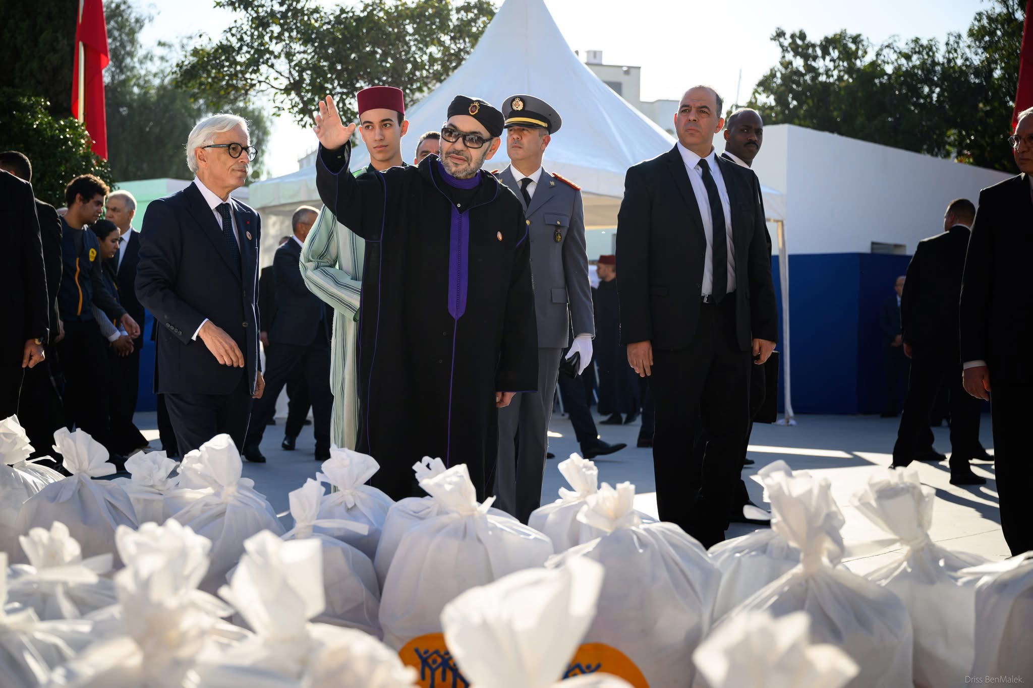 الملك محمد السادس يشرف على إعطاء انطلاقة عملية “رمضان 1447” بسلا لفائدة أزيد من 4,3 ملايين مستفيد