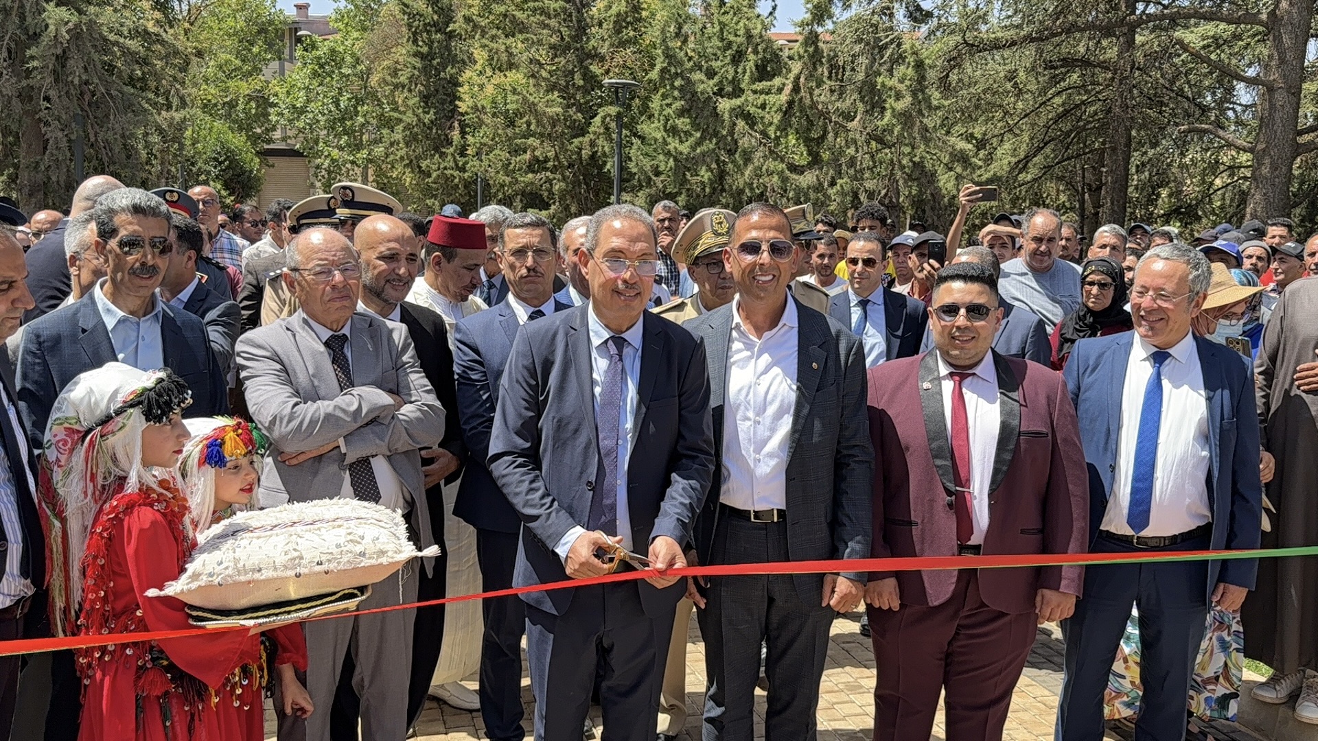 مراسيم تدشين حديقة كندر وحديقة الحسن الثاني من طرف عامل اقليم صفرو بمناسبة عيد العرش المجيد