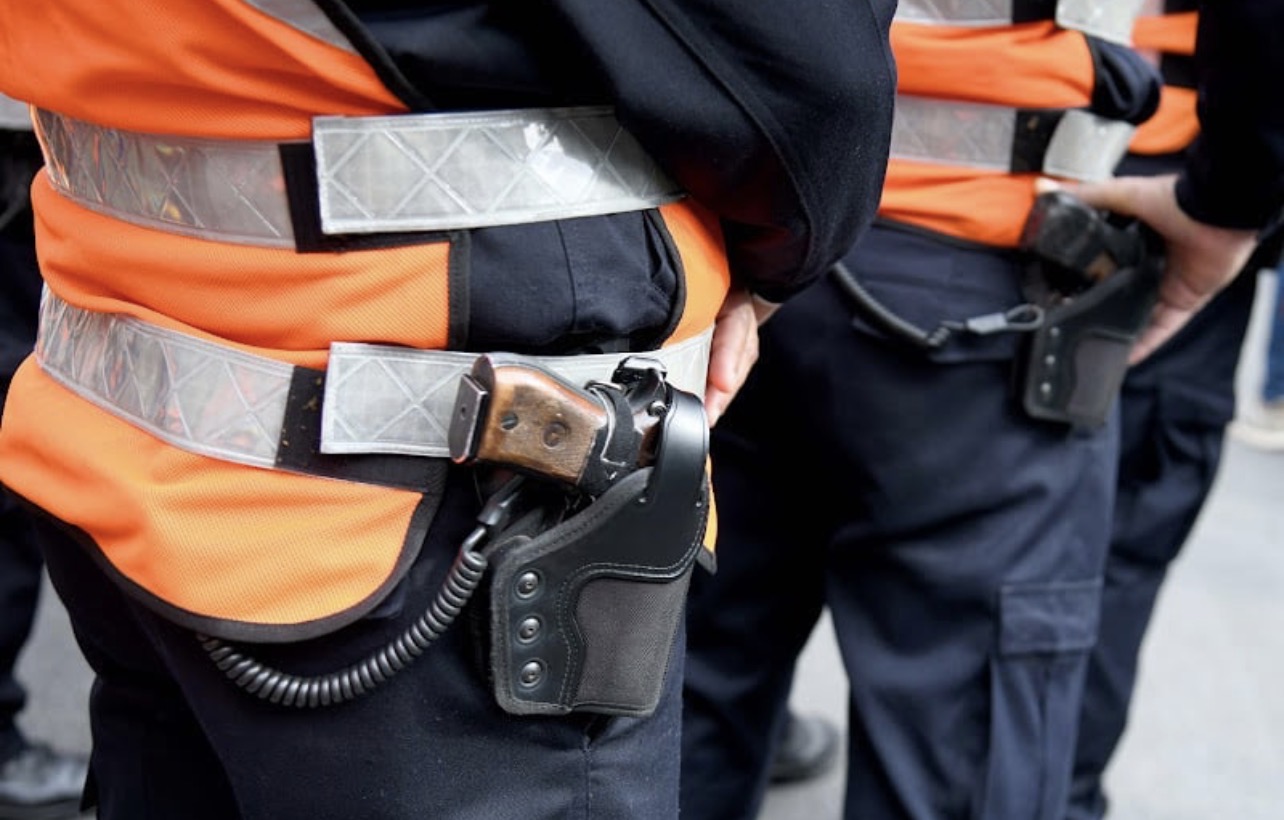 رصاصة في الهواء تُنهي فوضى جانح مسلح بشوارع فاس